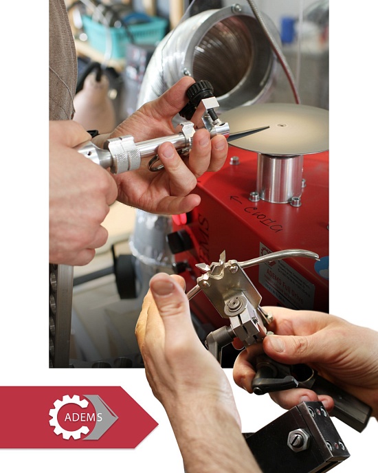 The Indispensable Role of a Hairdressing & Manicure Tool Sharpening Master in the Beauty Industry